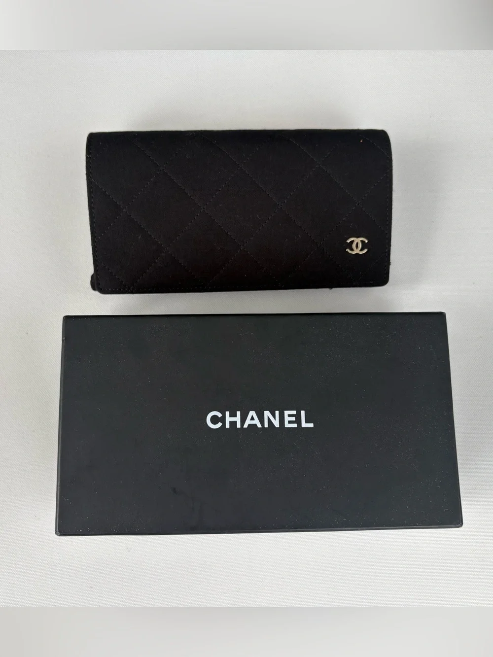 CHANEL Large Navy Blue Cat Eye Sunglasses